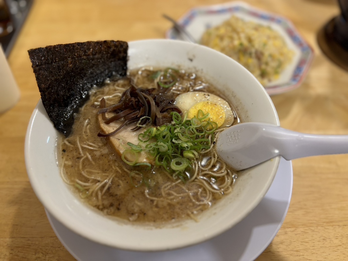 九品寺｜チャーハンセットがオススメ！昼のみ営業の行列のできるラーメン屋