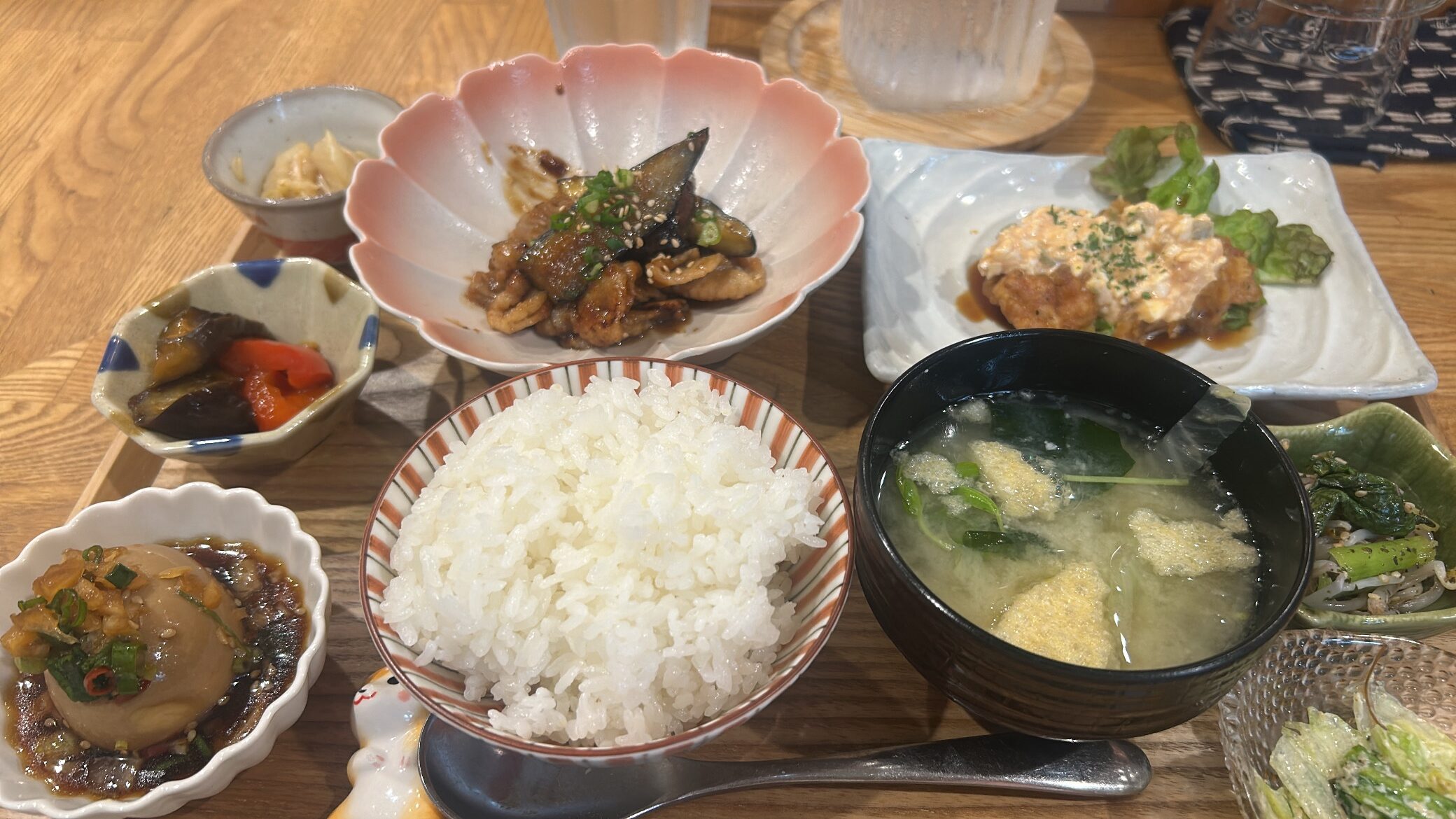下通｜朝から夜まで楽しめる手作りおばんざいのお店