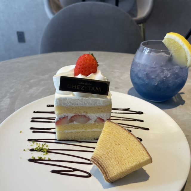 銀座通り｜静かな夜に寄り添うケーキ屋