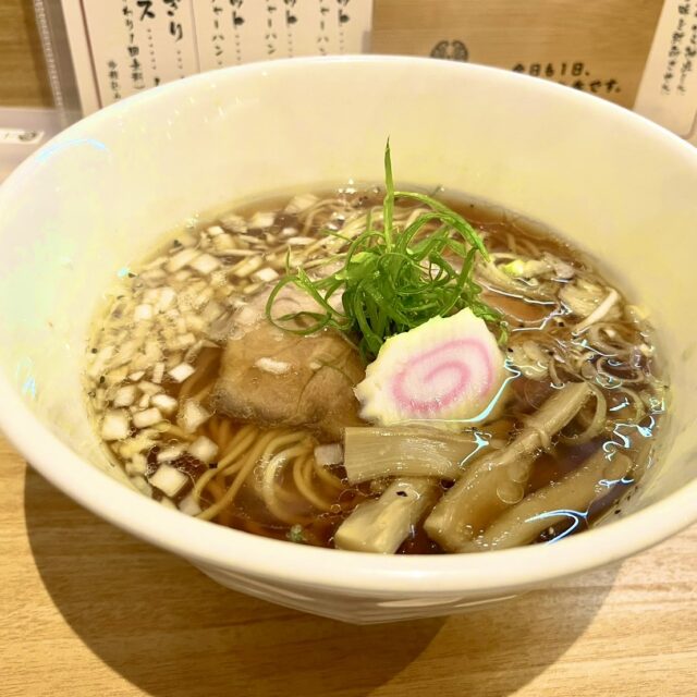 帯山｜思わず唸る！最後の一口までこだわりの詰まったラーメン