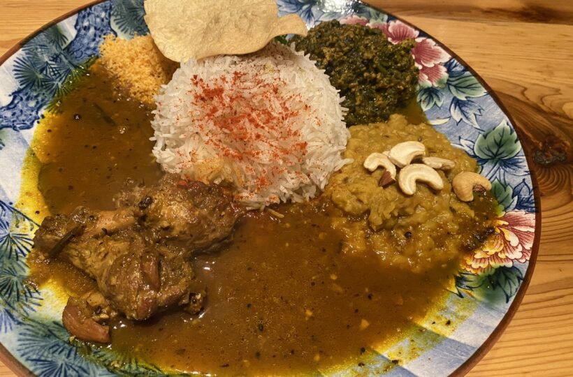 花畑|オープン日は週に1度だけ!本場のスリランカカレーが味わえる間借りカレー屋さん
