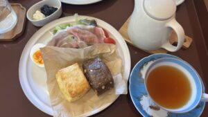 江津｜お気に入りのカップ＆ソーサーでいただく紅茶と手作りスコーン