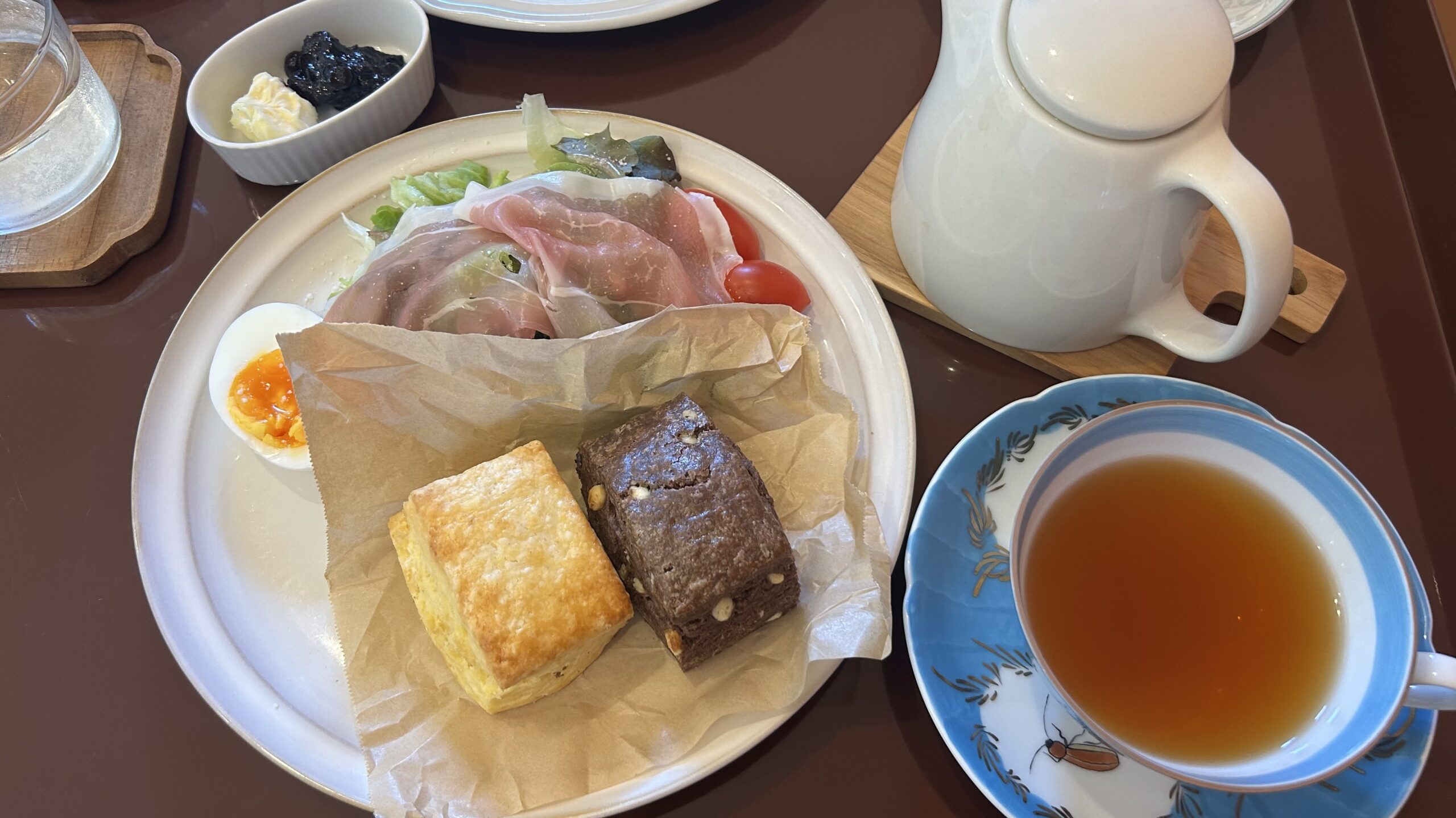 江津｜お気に入りのカップ＆ソーサーでいただく紅茶と手作りスコーン