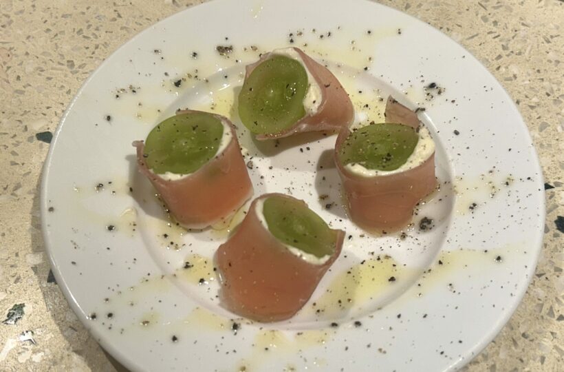 上通｜焼鳥と洋食とナチュラルワインが楽しめるお店