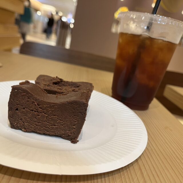花畑町｜あの有名店のガトーショコラを堪能！手土産にもピッタリのガトーショコラ専門店
