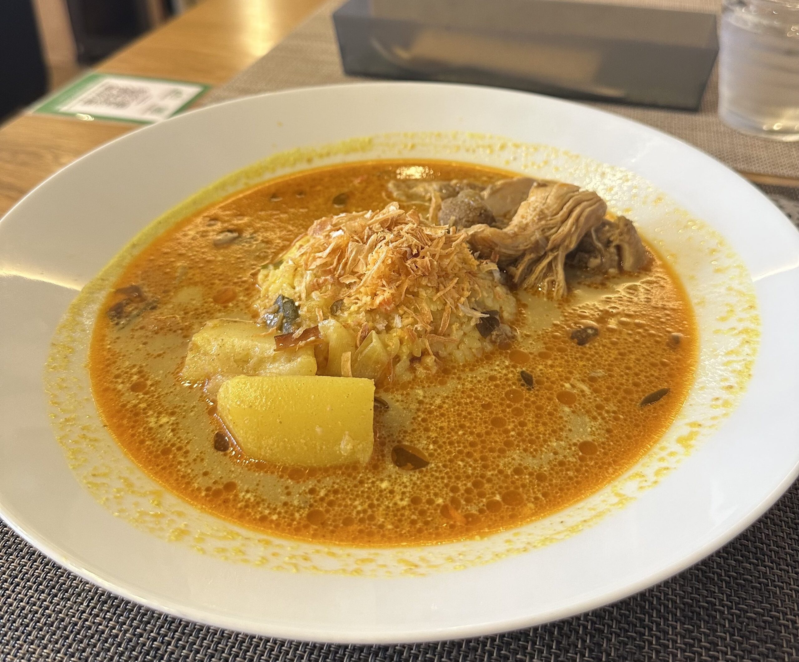 下硯川町｜自家焙煎コーヒーと本格スリランカカレー