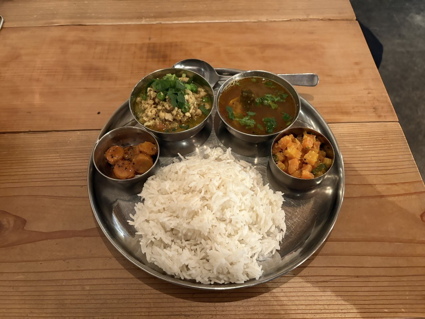 藤崎宮前｜落ち着いた空間で味わう唯一無二のスパイスカレー