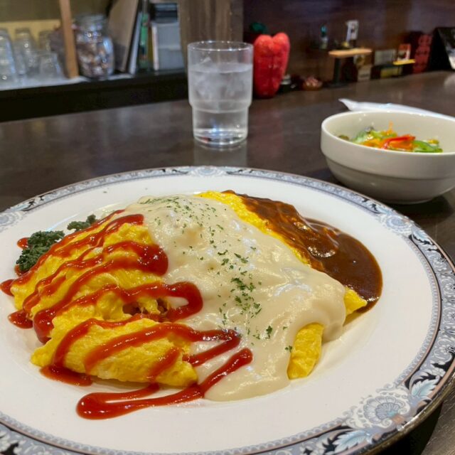 大津町｜ふわふわトロットロのオムライスが楽しめるレトロな雰囲気のまちの洋食屋さん