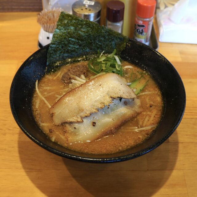 南熊本｜濃厚で本格的！色々な具や味変が楽しめる味噌ラーメン