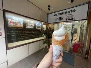 下通｜飲み会帰りや食べ歩きにも！手焼きワッフルコーンと濃厚ミルクを堪能できるソフトクリーム専門店