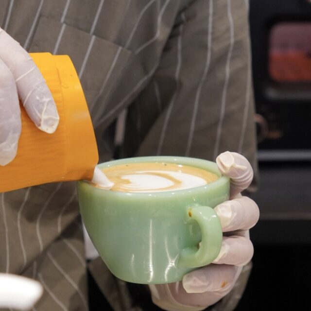 上水前寺｜世界を制した拳が淹れる至福の一杯。元ボクシング世界王者が第2のリングに選んだ、美しすぎる自家焙煎カフェ