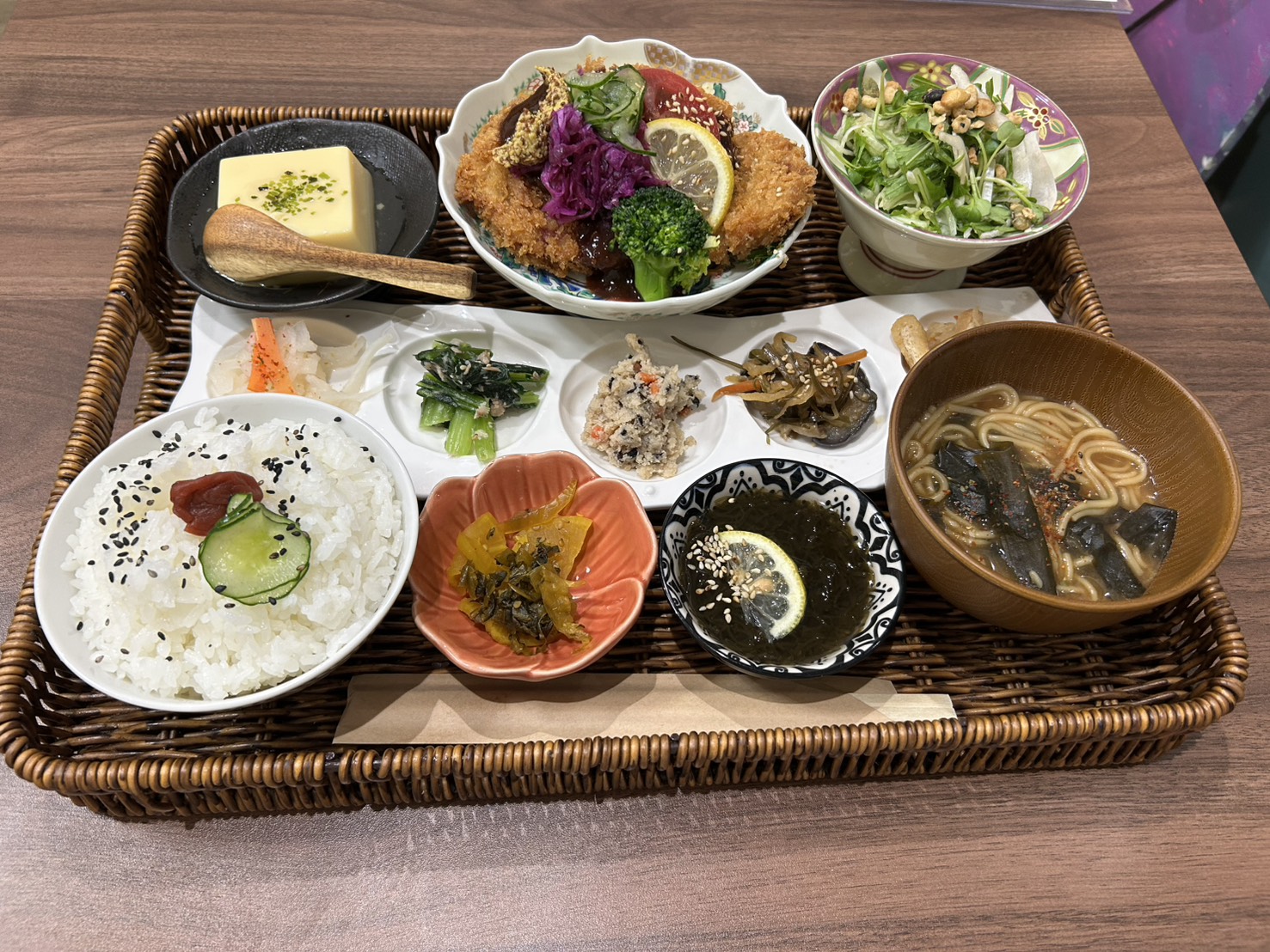 坪井｜気さくで素敵な店主さんが提供する、豪華なランチ