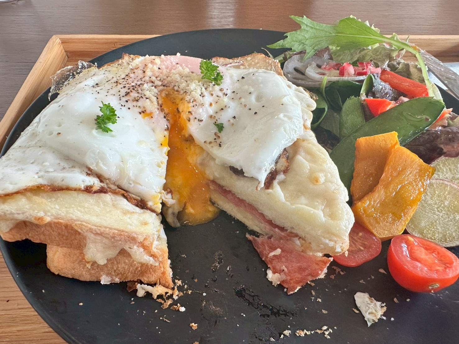 新大江｜大人がほっとひと息できるベーカリーカフェ