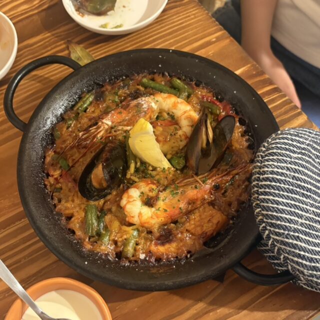 本荘｜サクラマチからスキップですぐ！本格スペイン料理とサングリアが楽しめるお店