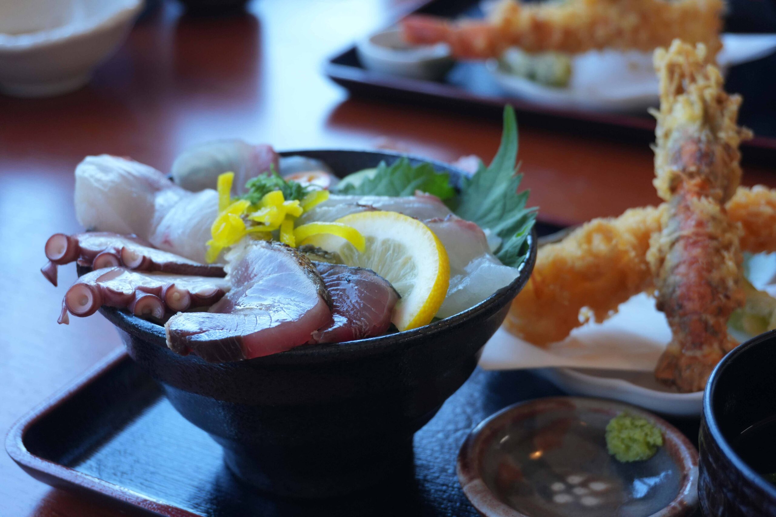 三角｜海を望む食事処で味わう、自家製ところてんと欲張り海鮮ランチ